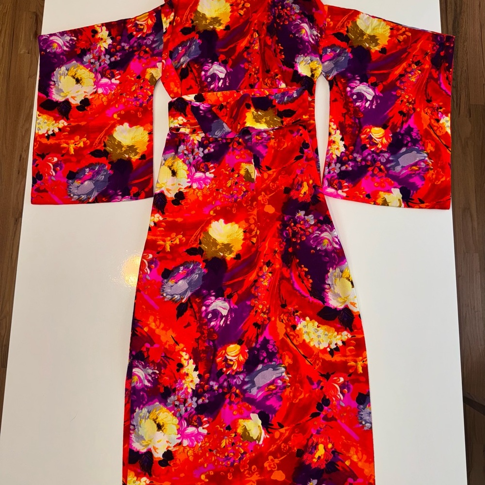 Vibrant Vintage Floral Kimono Dress